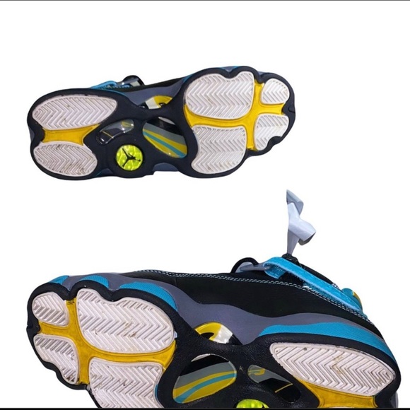 Jordan sneaker like new in box kids size 4y - Picture 5 of 5